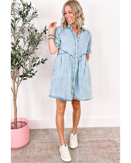 Beau Blue Women's Mineral Wash Ruffled Buttoned Denim Dress