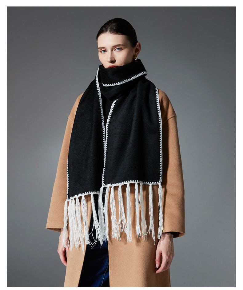 Contrast Edge & Tassel Scarf