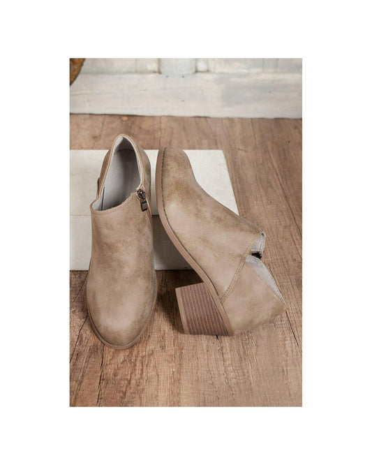 Tulip Opening Suede Ankle Boots