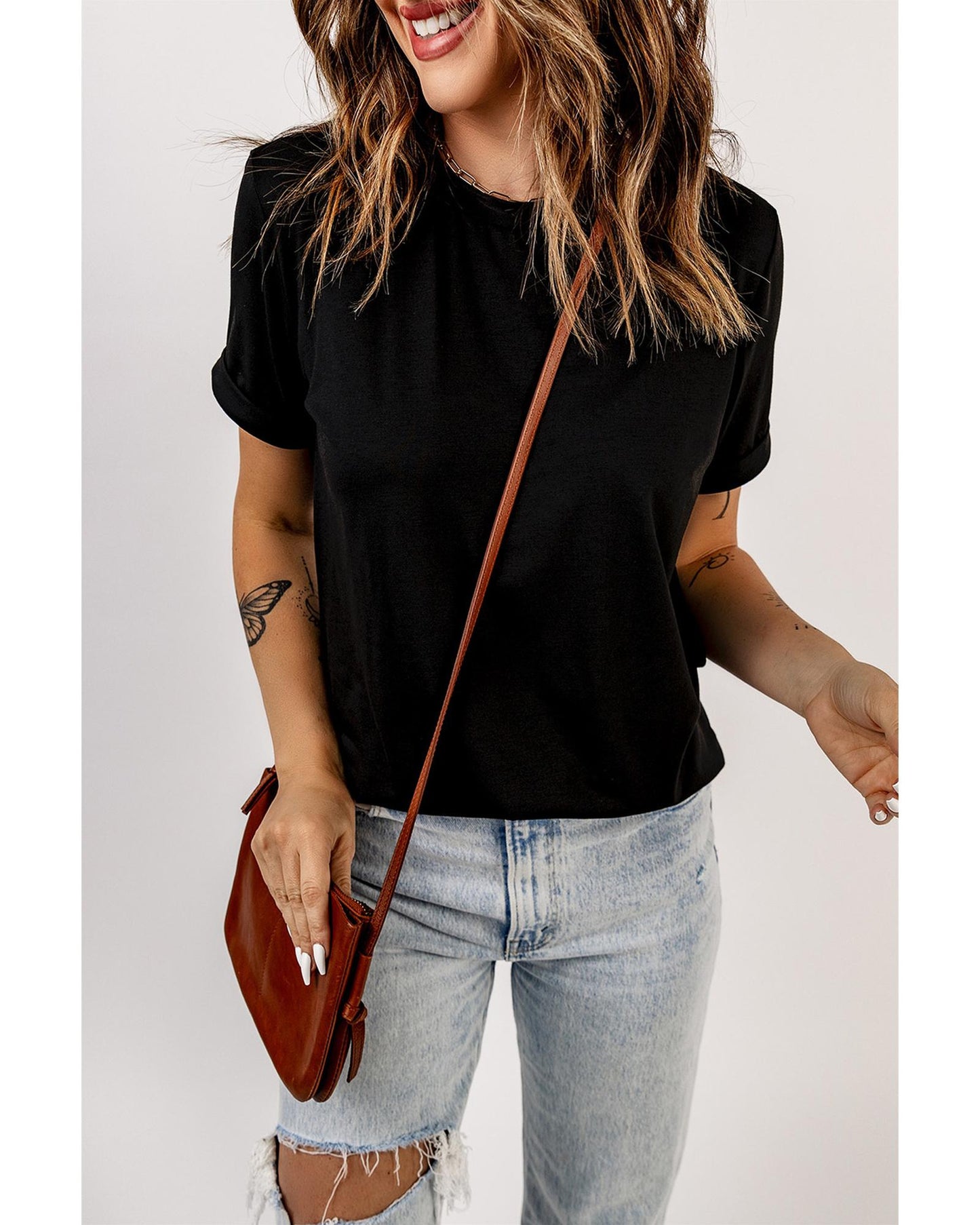 AZURA EXCHANGE Essential Crew Neck Tee