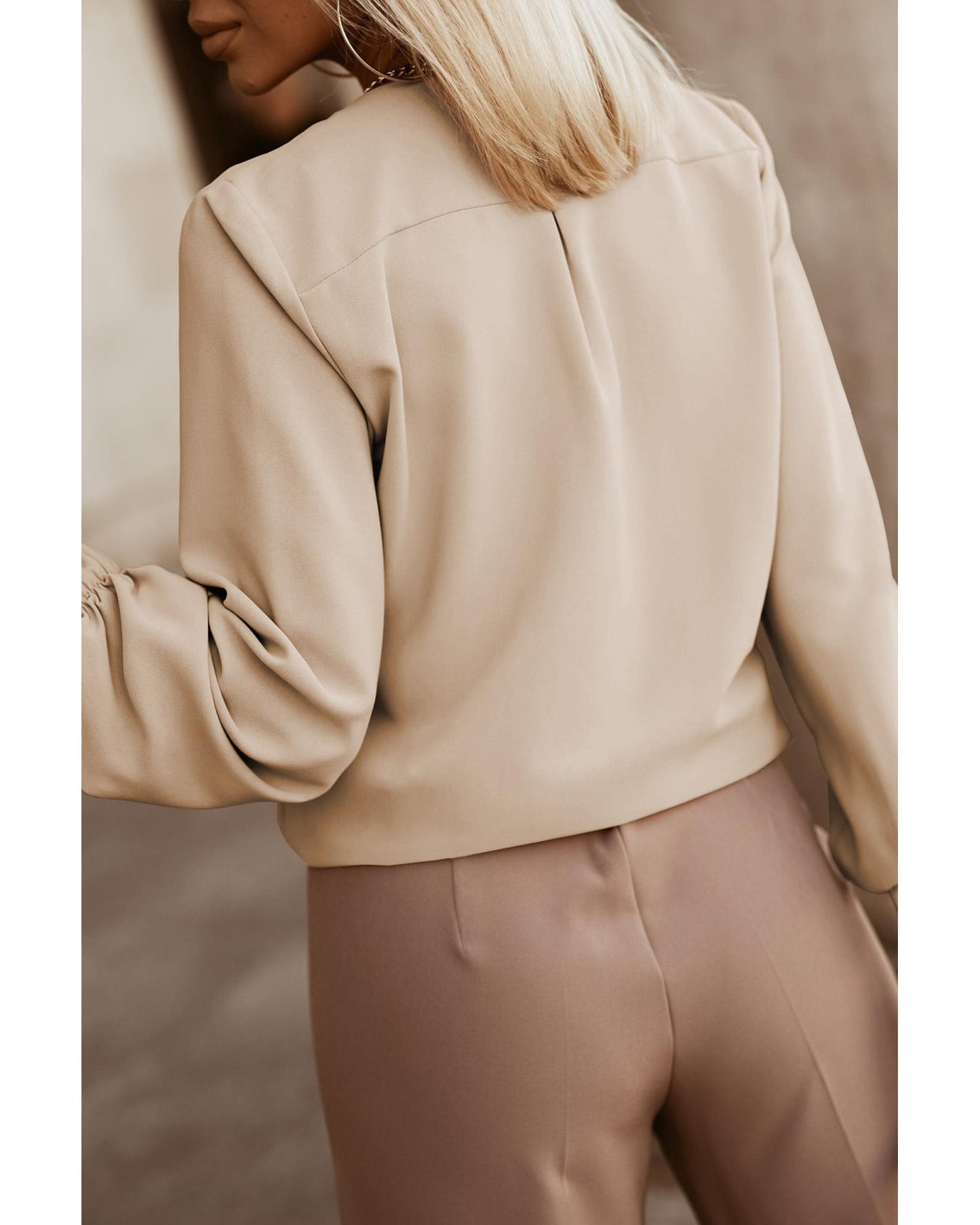 Crew Neck Gathered Stretch Cuff Shirt