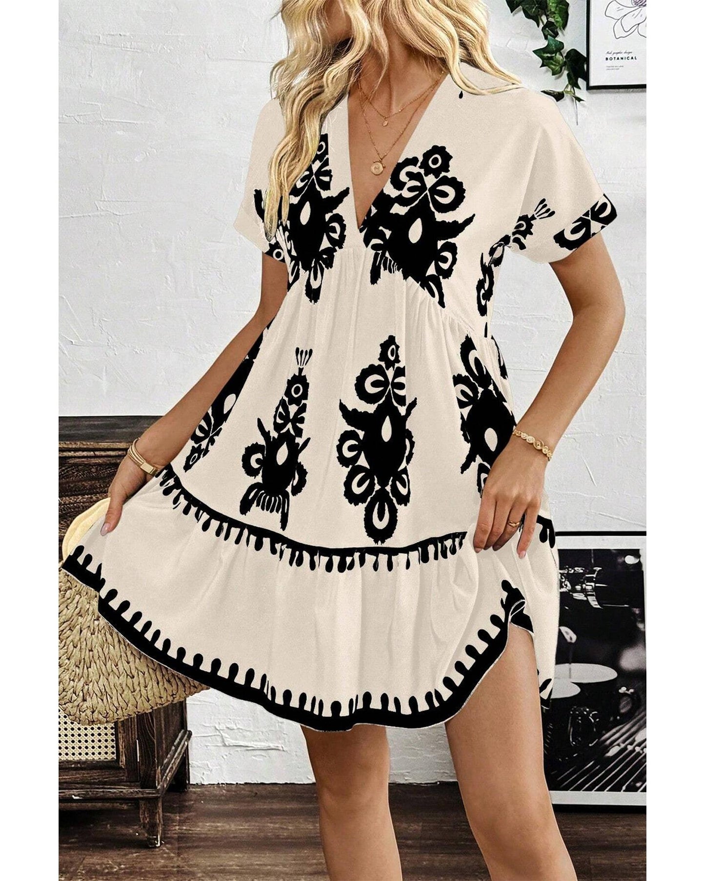 Black Vintage Print V Neck High Waist Short Sleeve Dress - M
