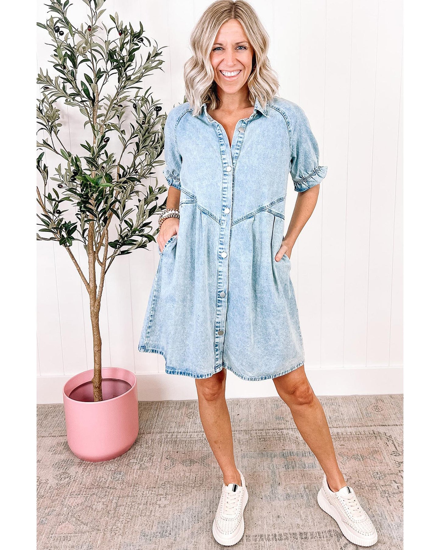 Beau Blue Women's Mineral Wash Ruffled Buttoned Denim Dress