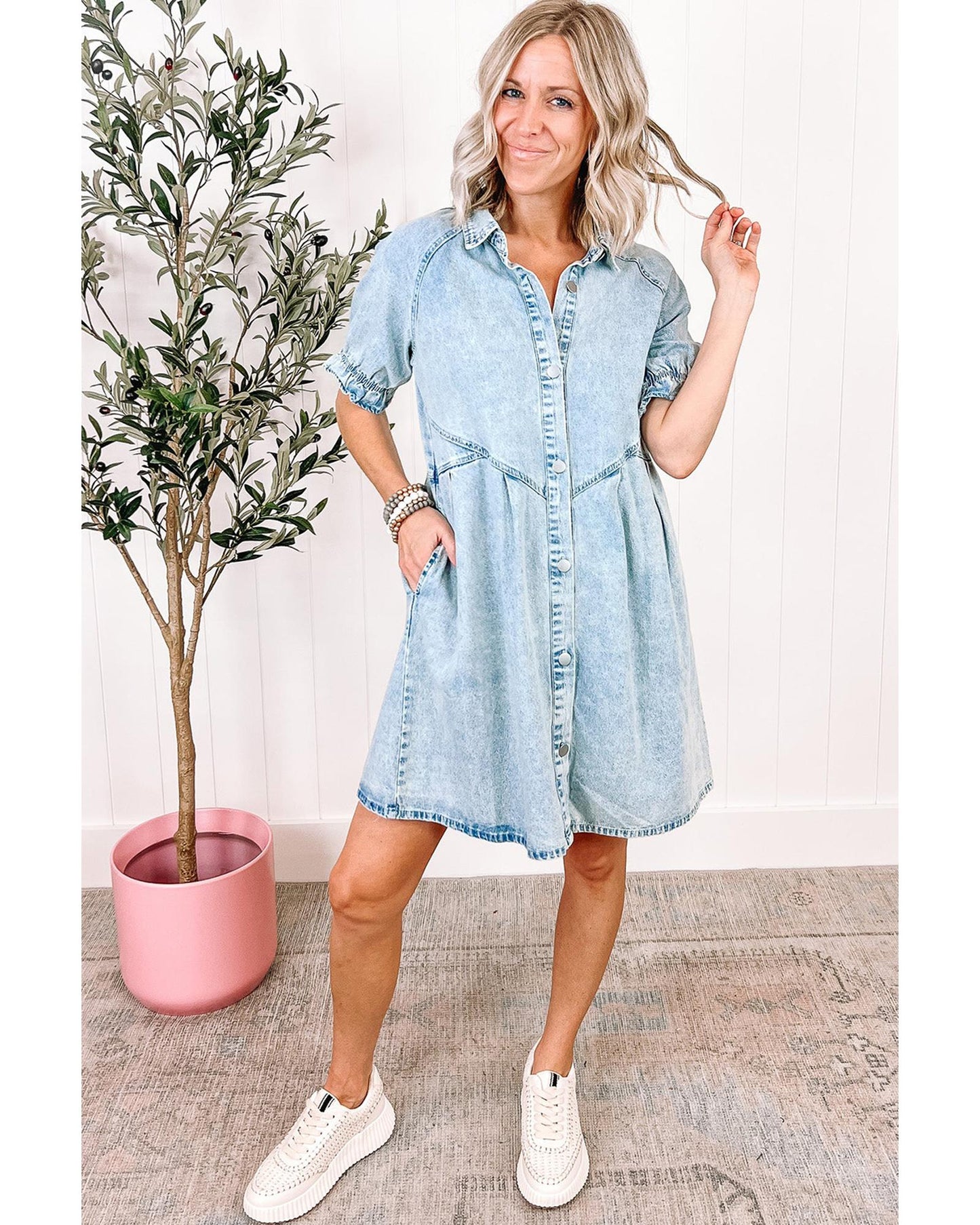 Beau Blue Women's Mineral Wash Ruffled Buttoned Denim Dress