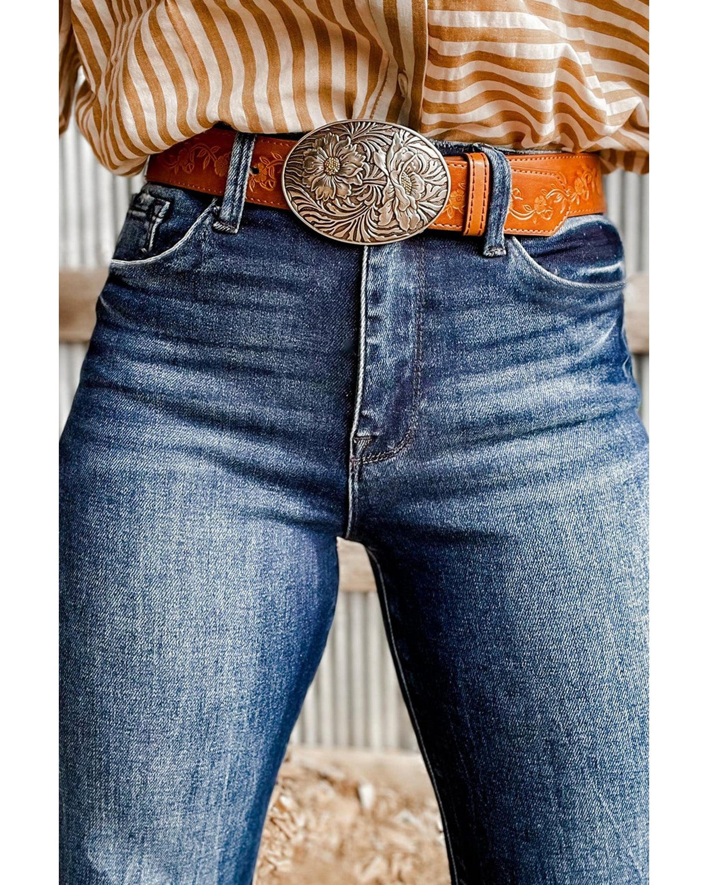 Mineral Wash Raw Hem High Waist Flared Jeans