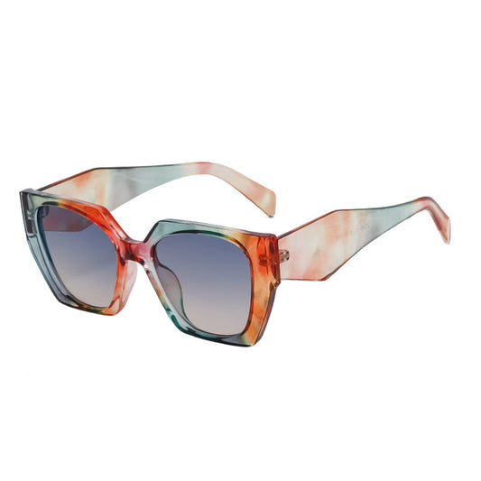 Bold Oversized UV400 Designer Fashion Shades