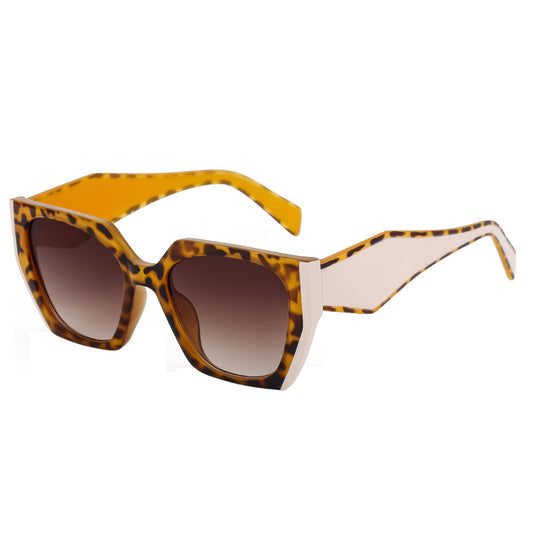 Bold Oversized UV400 Designer Fashion Shades