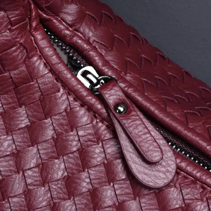 Stylish Large-Capacity Shoulder Handbag