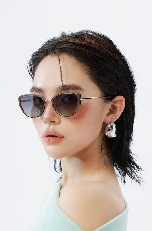 Chic Cat Eye Polarized Sunglasses for Women - Lightweight UV Protection Fashion Eyewear