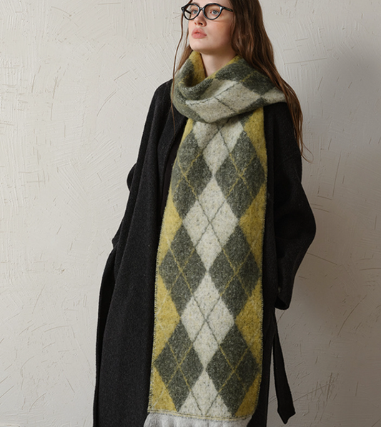 Two-Tone Argyle Pattern Scarf