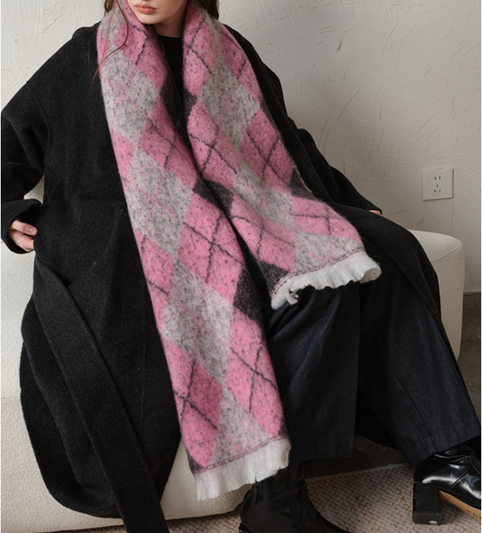 Two-Tone Argyle Pattern Scarf