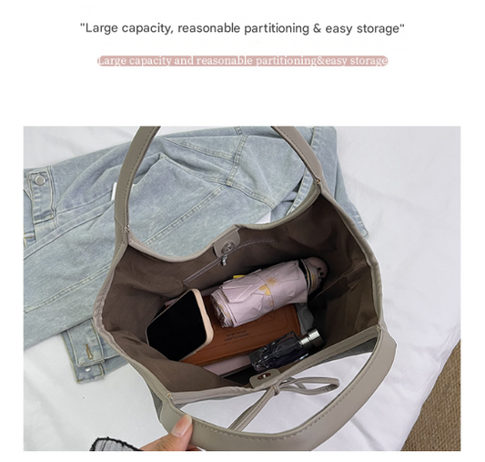 Chic Retro with Large Capacity Shoulder Bag