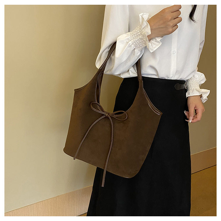 Chic Retro with Large Capacity Shoulder Bag