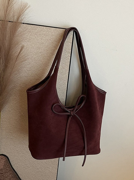 Chic Retro with Large Capacity Shoulder Bag